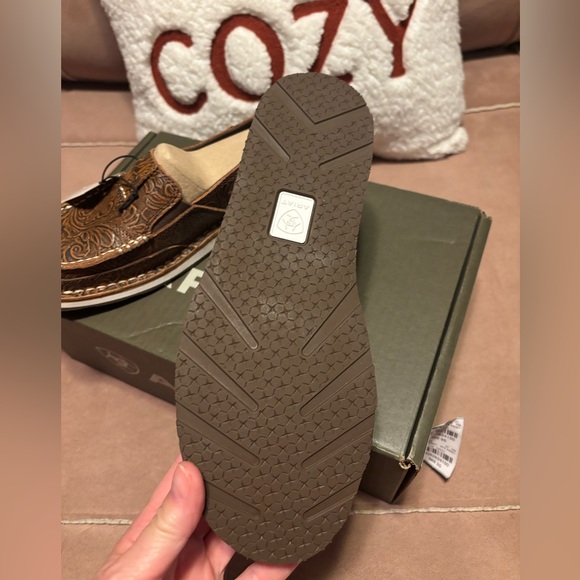 Ariat Women’s  Brown Leather Loafers - Picture 3 of 8